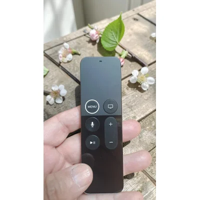 Originální dálkové ovladání APPLE SIRI 4th GENERATION